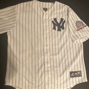 New York Yankees jersey w/ World Series patch